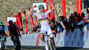 Tadej Pogacar lors de l'UAE Tour, à Ras al Khaimah le 18 février 2025