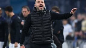 L'entraîneur de l'OM Roberto De Zerbi face à l'OM le 29 novembre 2025 à Marseille