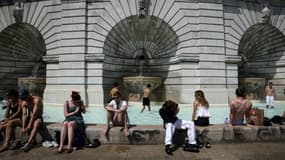 Le numéro vert "canicule", qui permet d'obtenir des conseils "pour se protéger et protéger son entourage" des fortes chaleurs, est activé samedi à partir de 14H00