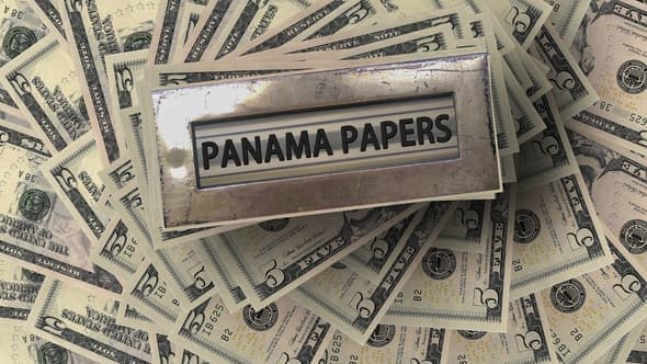 Le procès de 27 personnes jugées dans l'affaire des "Panama Papers", scandale d'évasion fiscale et de blanchiment d'argent, s'est ouvert lundi.