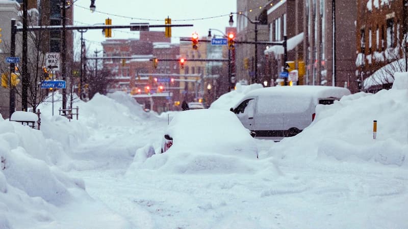 "Le blizzard du siècle" n'est pas encore terminé, avertit la gouverneure de New York