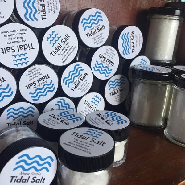 Le sel produit par le couple de Canadiens Le sel produit par le couple de Canadiens
