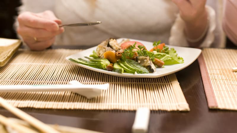 Pour un bon apport en vitamine D il faut consommer au moins deux fois par semaine du poisson en privilégiant les poissons gras.