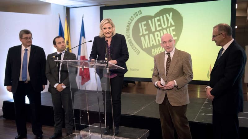 Marine Le Pen présente sa liste électorale pour les régionales, à Lille le 7 novembre 2015.