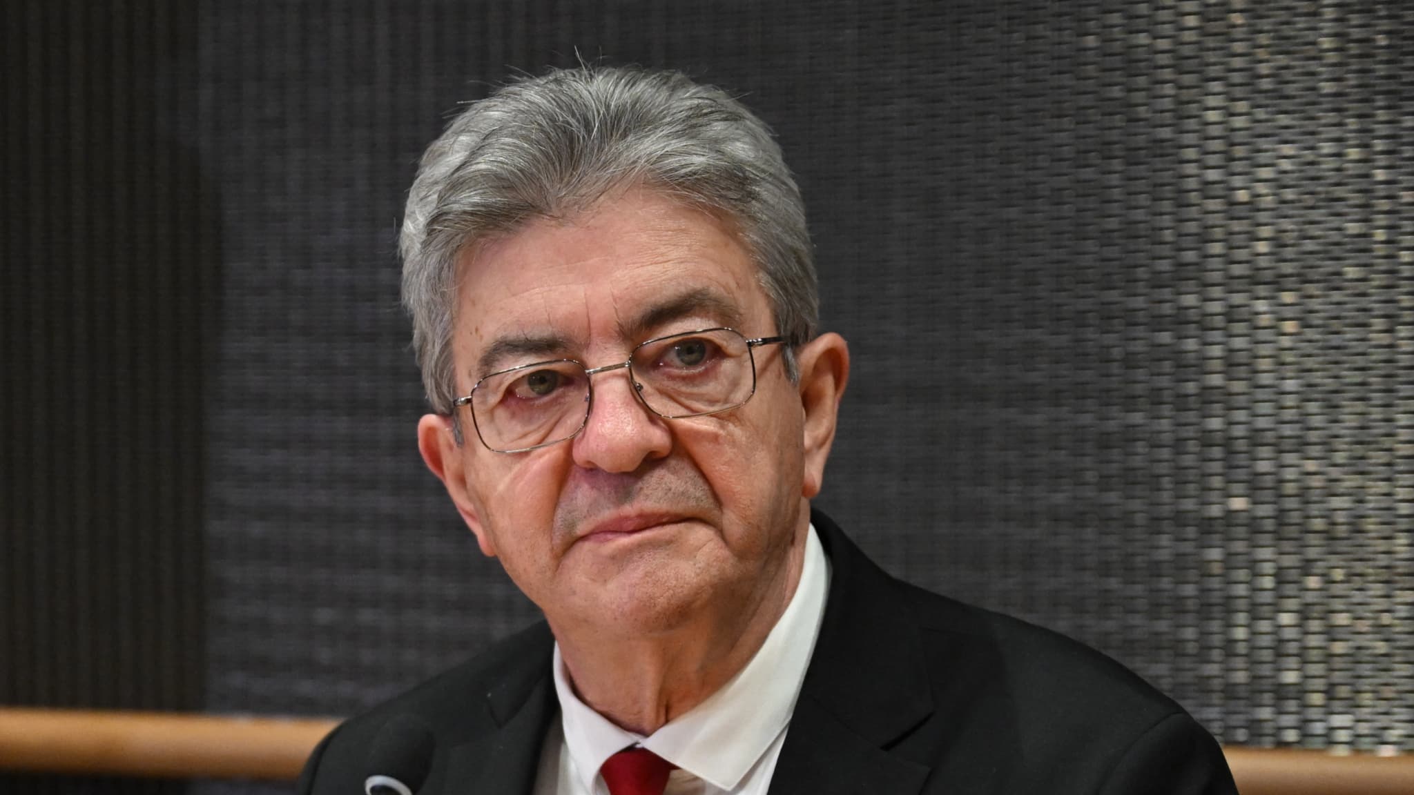 "Pas de surenchère!": Jean-Luc Mélenchon appelle "chacun à faire l'effort du calme et du sang froid" après... Kép