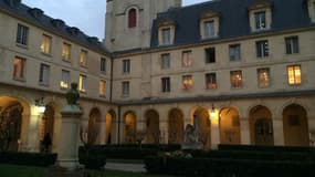 Cloître du lycée Henry IV, l'un des meilleurs de Paris 