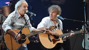 C'est pour approcher les artistes qu'il admire, comme Maxime Leforestier et Alain Souchon, ici en concert aux Francofolies de La Rochelle, qu'un homme s'est fait passer pour un journaliste culturel pendant des années.