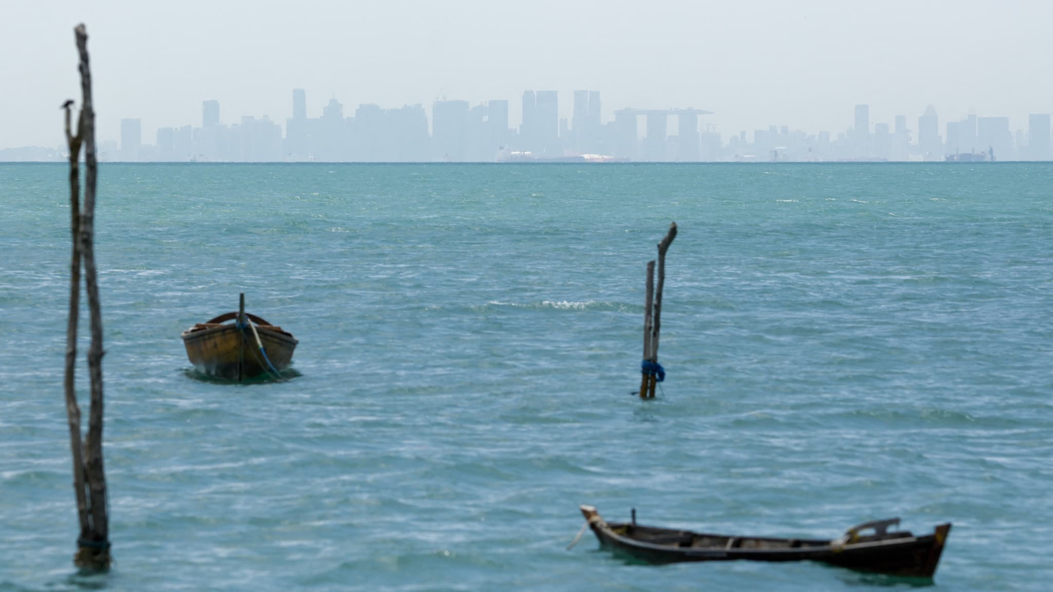 Il y a un demi-siècle, c'était une île indonésienne paisible parsemée de villages de pêcheurs: depuis les droits de douane de Trump, le complexe industriel de Batam n'en finit plus de gonfler