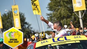 Tour de France : deux coureurs positifs exfiltrés de la course, le Covid menace le peloton 