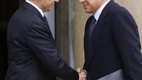 Nicolas Sarkozy et Silvio Berlusconi tenteront mardi à Rome de ramener un peu de sérénité dans des relations franco-italiennes enfiévrées par la crise libyenne, l'afflux d'immigrants d'Afrique du Nord et l'appétit de groupes français pour les entreprises