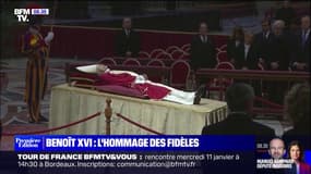 Mort du pape Benoît XVI: des milliers de personnes affluent au Vatican pour voir sa dépouille
