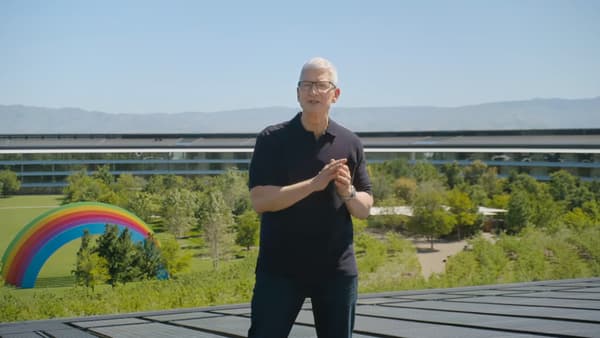 Tim Cook lors de la WWDC 2024