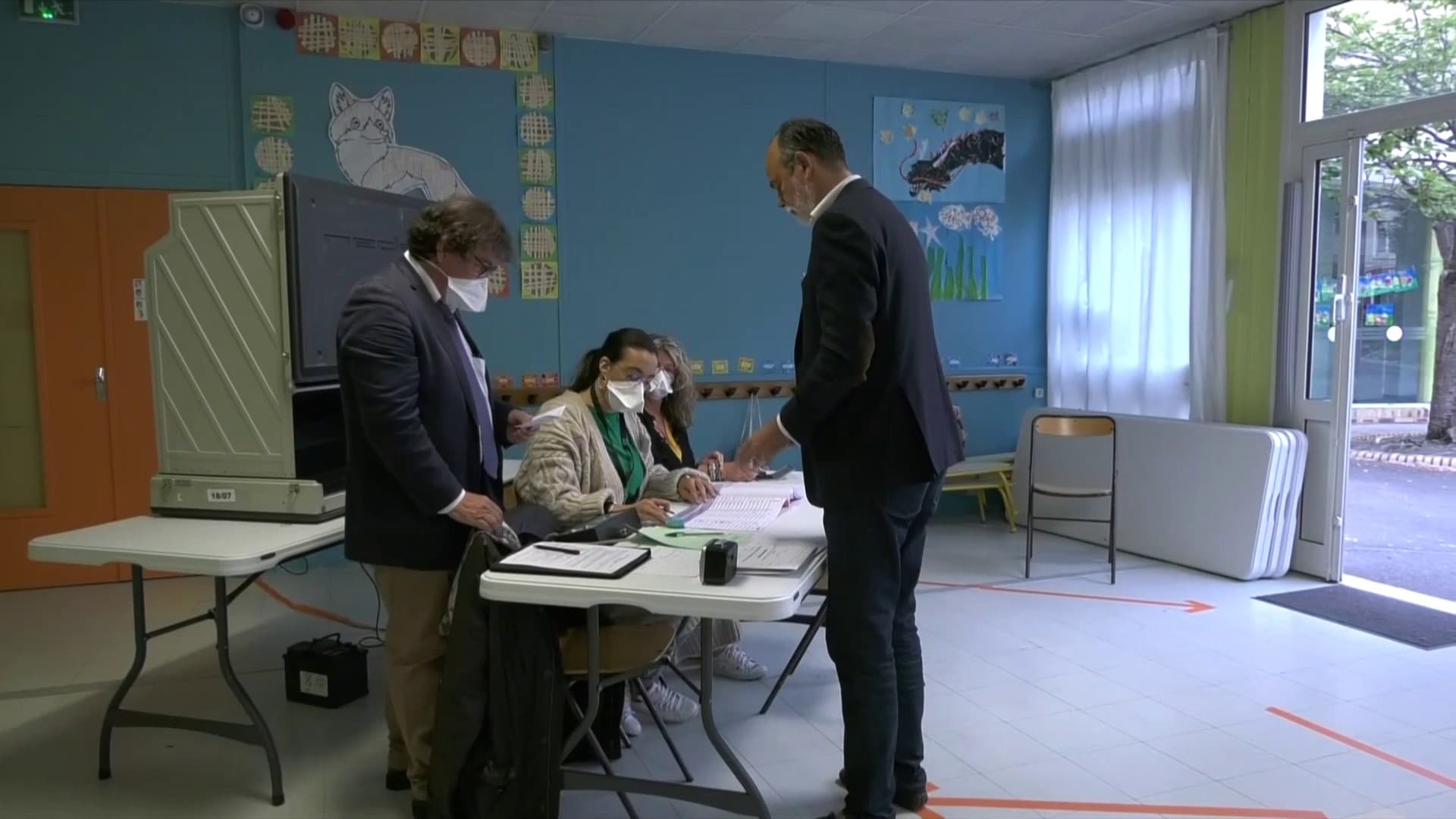 Edouard Philippe vote au Havre pour le second tour de l'élection présidentielle Edouard Philippe vote au Havre pour le second tour de l'élection présidentielle