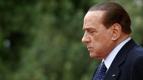 Silvio Berlusconi et son gouvernement s'efforcent de trouver une réponse au désaveu des référendums de dimanche et lundi, que même les partisans du "Cavaliere" considèrent comme un coup sévère. /Photo prise le 3 juin 2011/REUTERS/Alessia Pierdomenico