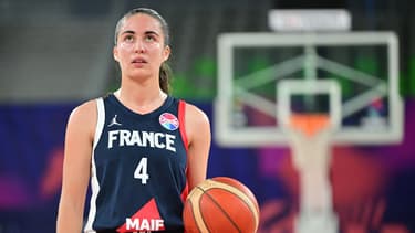 Marine Fauthoux lors de la demi-finale de l'Euro de basket face à la Belgique, le 24 juin 2023.