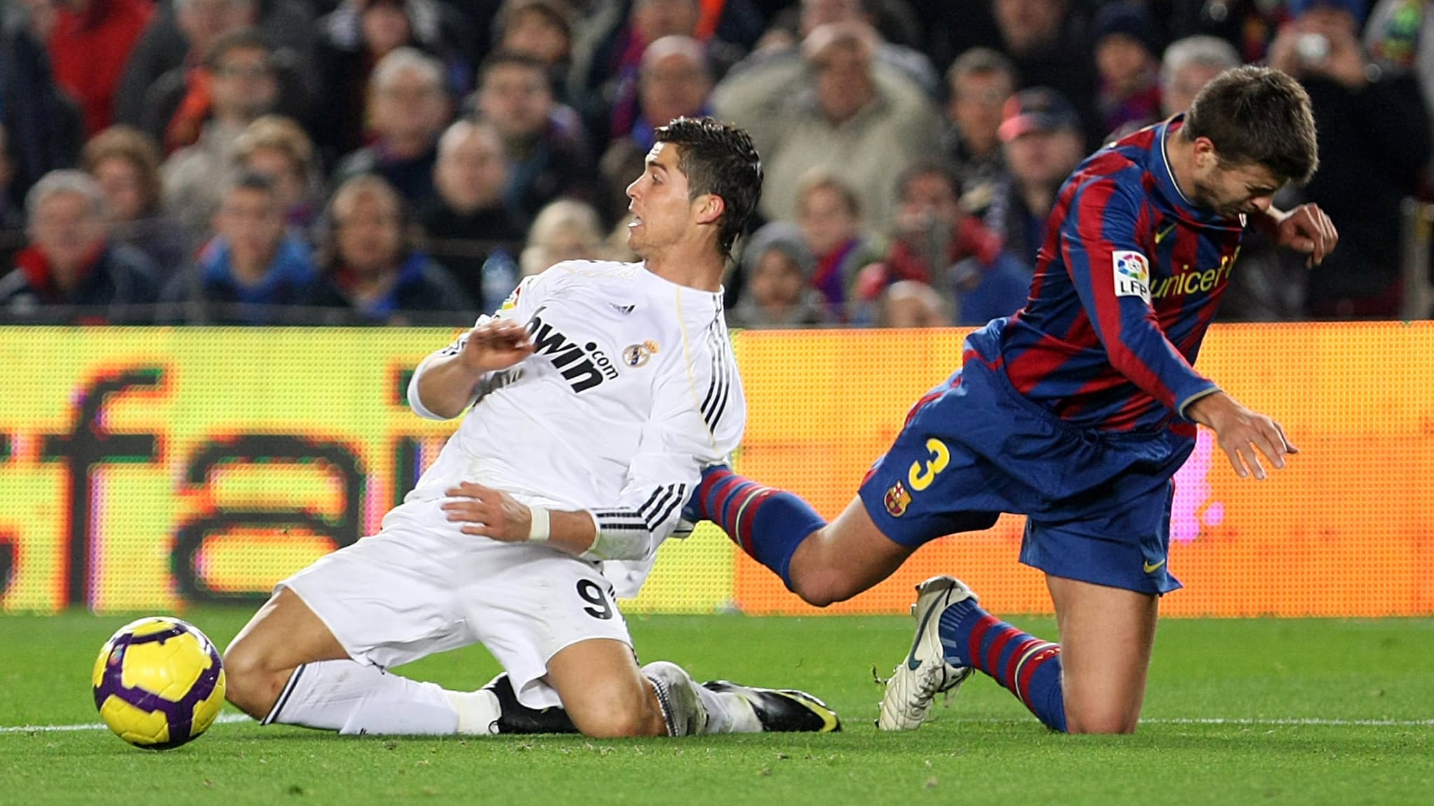 Cristiano Ronaldo lors de son premier Clasico Barça-Real en 2009