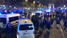 Les ambulanciers ont bloqué la célèbre avenue