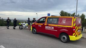 La police et les pompiers ont été déployés après des coups de feu à Martigues le 19 octobre 2023.