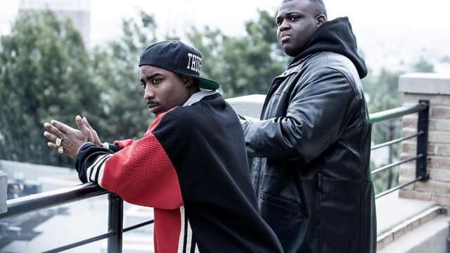 Qui A Tue Tupac Et The Notorious B I G Une Nouvelle Serie Rouvre L Enquete