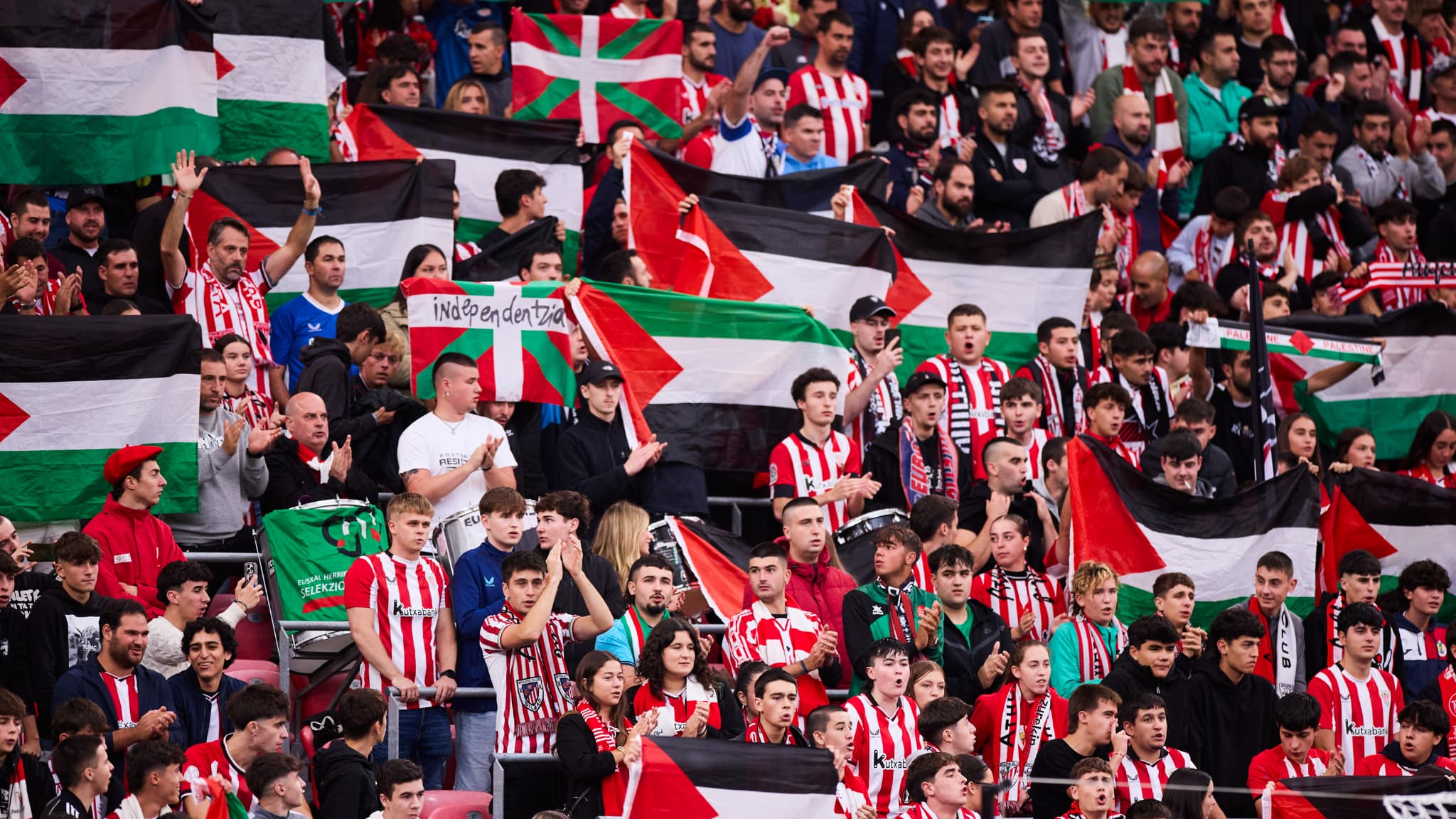 SAN MAMÉS APPORTE SON SOUTIEN À LA PALESTINE: LA BELLE INITIATIVE DE L'ATHLETIC BILBAO AVANT SON MATCH CONTRE MAJORQUE