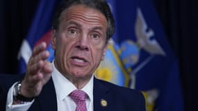 Le gouverneur de l'Etat de New York Andrew Cuomo, lors d'une conférence de presse le 10 mai 2021 à New York, fait face à des accusations d'harcèlement sexuel