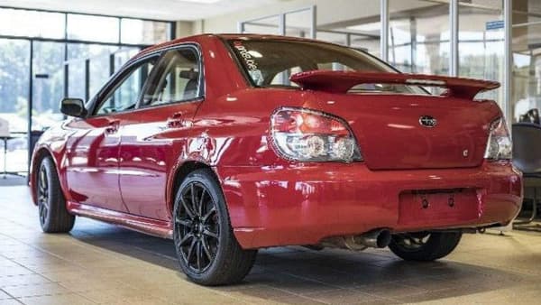 La Subaru affiche près de 250.000 kilomètres au compteur. 