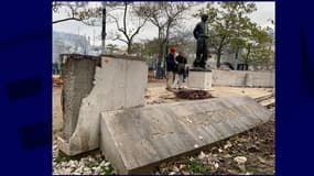 La statue vandalisée