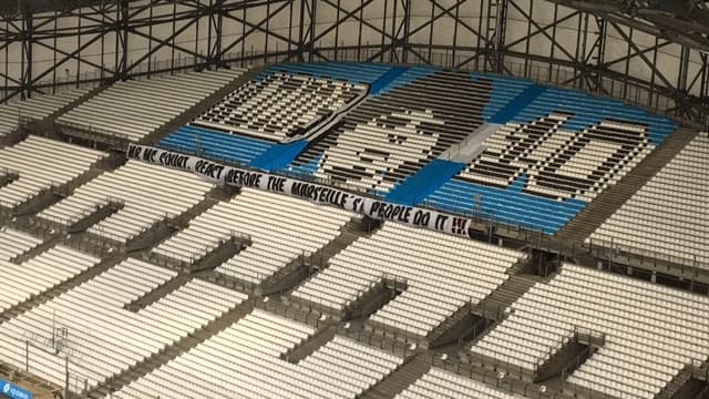 Banderole au Vélodrome Banderole au Vélodrome