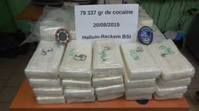 Une saisie de plus de 79 kilos de cocaïne par les douanes françaises. 