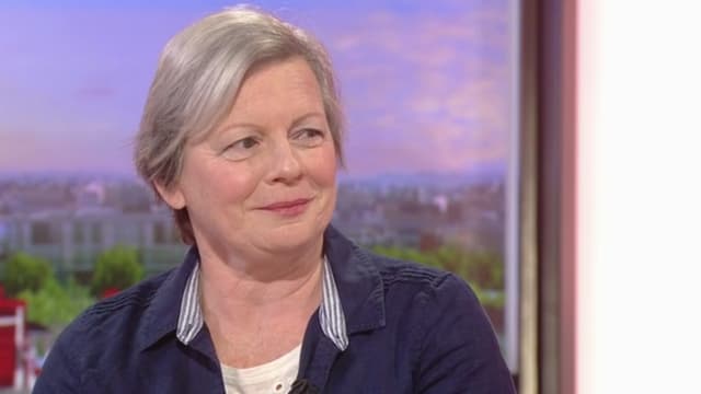 Joy Milne sur le plateau de la BBC.