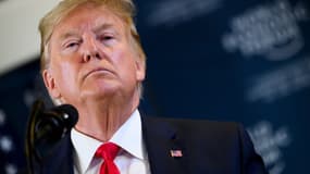 Le président Donald Trump parle lors d'une conférence de presse au Forum Economique Mondial à Davos, en Suisse, le 22 janvier 2020