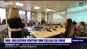 Var: des élèves de La Seyne-sur-Mer visitent la cellule de crise de la préfecture