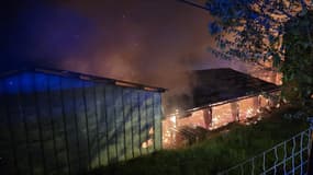Un feu de bâtiment agricole a ravagé 1800m2 de hangar dans la nuit ce mercredi 2 juillet