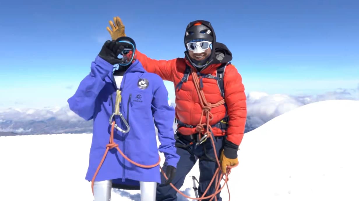 6.200 metre sonra, Unitree'nin insansı robotu Ekvador'daki bir volkanın zirvesine ulaşan ilk robot oldu: Everest ve doğa koruma için bir ilk adım