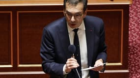 Le ministre du Travail Jean-Pierre Farandou lors du débat sur le budget de la Sécurité sociale au Sénat, le 26 novembre 2025 à Paris (photo d'illustration).