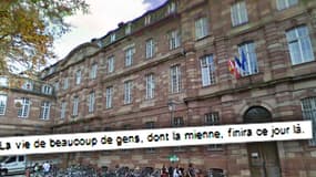Le jeune homme avait posté un message sur un forum de jeux vidéos pour menacer de tuer des camarades de lycée.