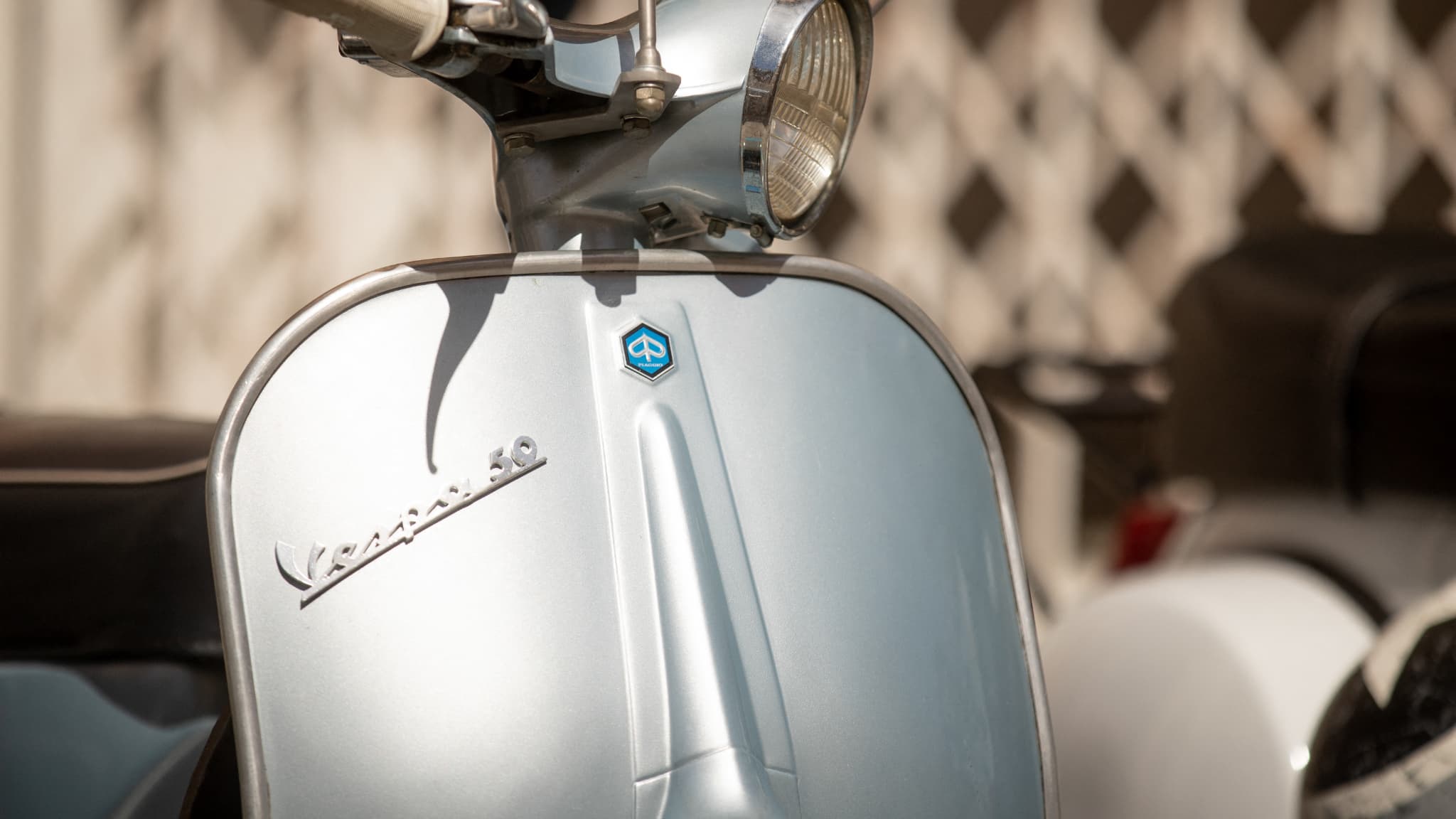 LE RALLYE PARIS-BREST EN VESPA S'EST ÉLANCÉ DEPUIS LES YVELINES