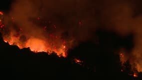 Un violent incendie dans le massif des Corbières (Aude) la nuit du mardi 5 au mercredi 6 août 2025.