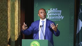 Patrice Motsepe lors d'une Assemblée générale de la Confédération africaine de football, le 26 novembre