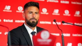 Olivier Giroud lors de sa présentation à Lille, le 2 juillet 2025