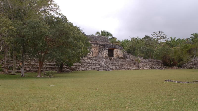 Le complexe maya de Kohunlich dans la péninsule du Yucatan. 