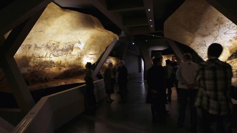 Exposition sur la grotte de Lascaux à Bordeaux. Un cabinet d'architecture norvégien a été choisi jeudi pour réaliser à Montignac (Dordogne) le Centre international de l'art pariétal, dit Lascaux-4, qui comprendra notamment une réplique de la grotte paléol