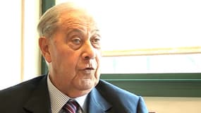 Pour Charles Pasqua, Manuel Valls représente "une exception à gauche".