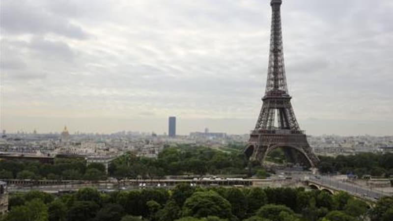 La Tour Eiffel fermée "toute la journée" dans le cadre de la mobilisation contre le loi travail - Jeudi 31 mars 2016