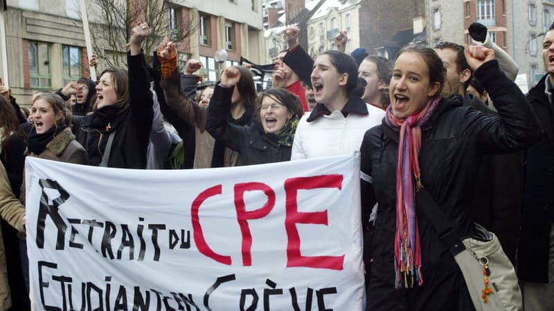 Des étudiants réunis contre le CPE dans une manifestation à Rennes le 29 mars 2006