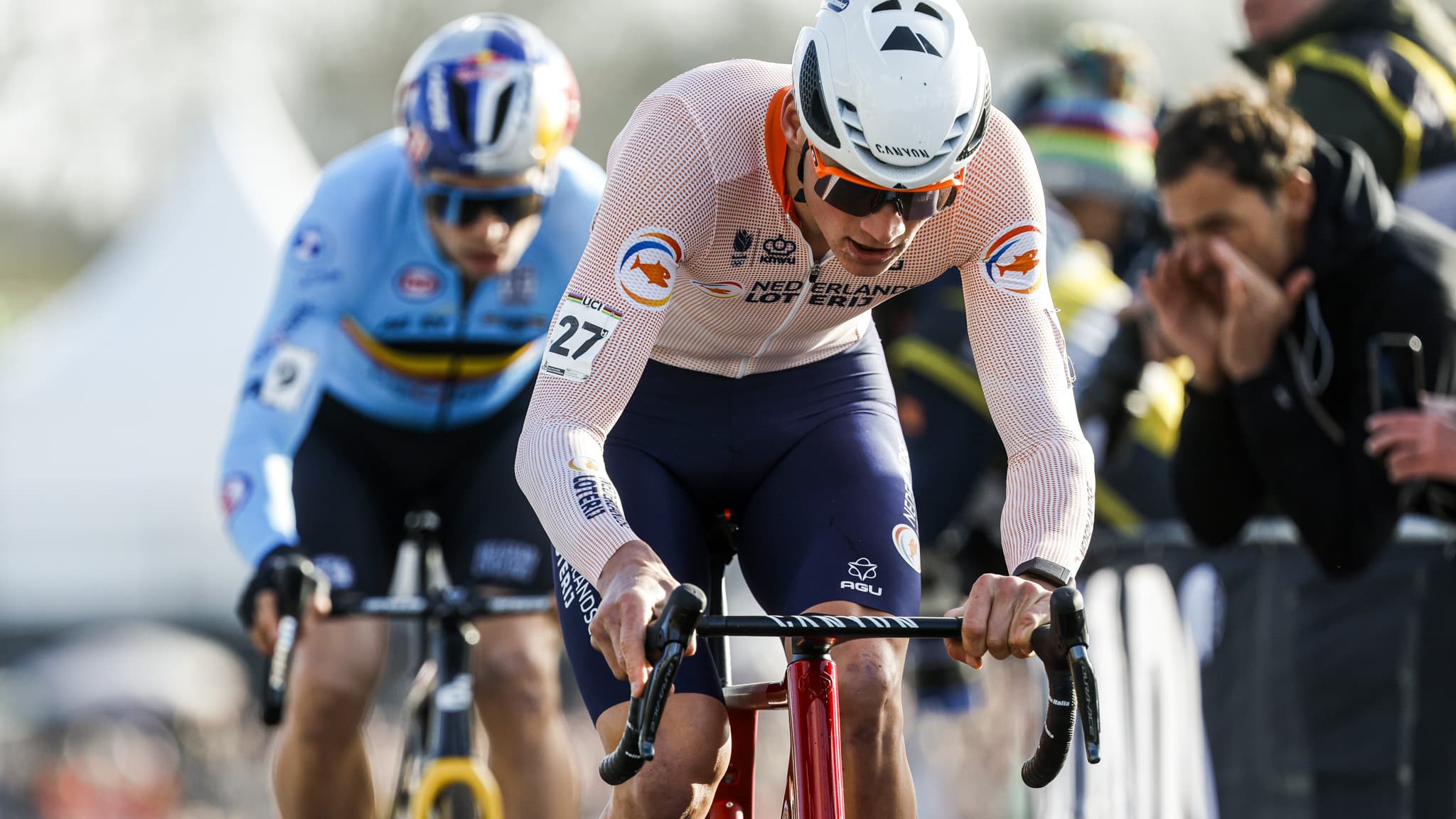 Cyclo Cross Van Der Poel De Nouveau Sacré Champion Du Monde Après Un