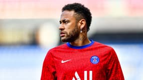 Neymar à l'échauffement avant PSG-Lille