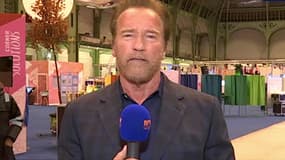 Arnold Schwarzenegger sur BFMTV à l'occasion de la COP21 à Paris le 5 décembre 2015.