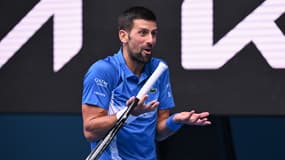 Novak Djokovic lors de sa qualification face au Portugais Jaime Faria (6-1, 6-7, 6-3, 6-2) à l'Open d'Australie, le 15 janvier 2025