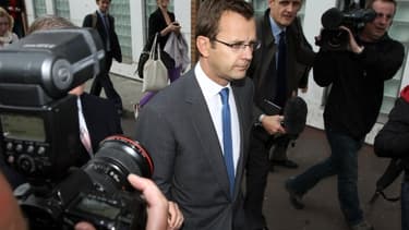 David Coulson, ex-conseiller en communication du Premier ministre britannique David Cameron, est sur le banc des accusés au procès du scandale des écoutes de News of the World.